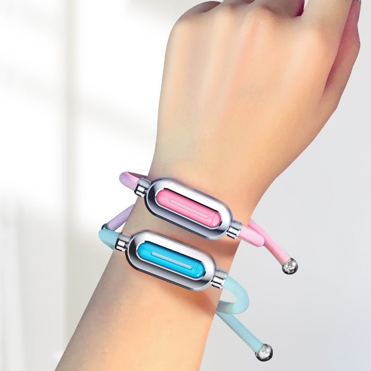 Mosquito repellent bracelet